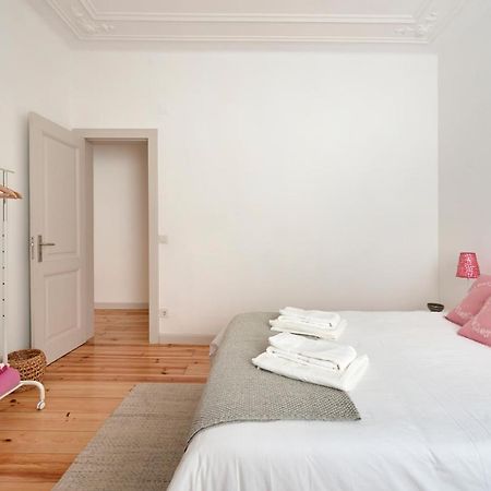 Sunny Apartment With Balcony! Lisbon Bagian luar foto
