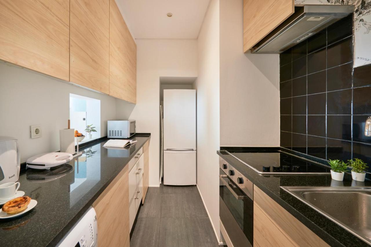 Sunny Apartment With Balcony! Lisbon Bagian luar foto