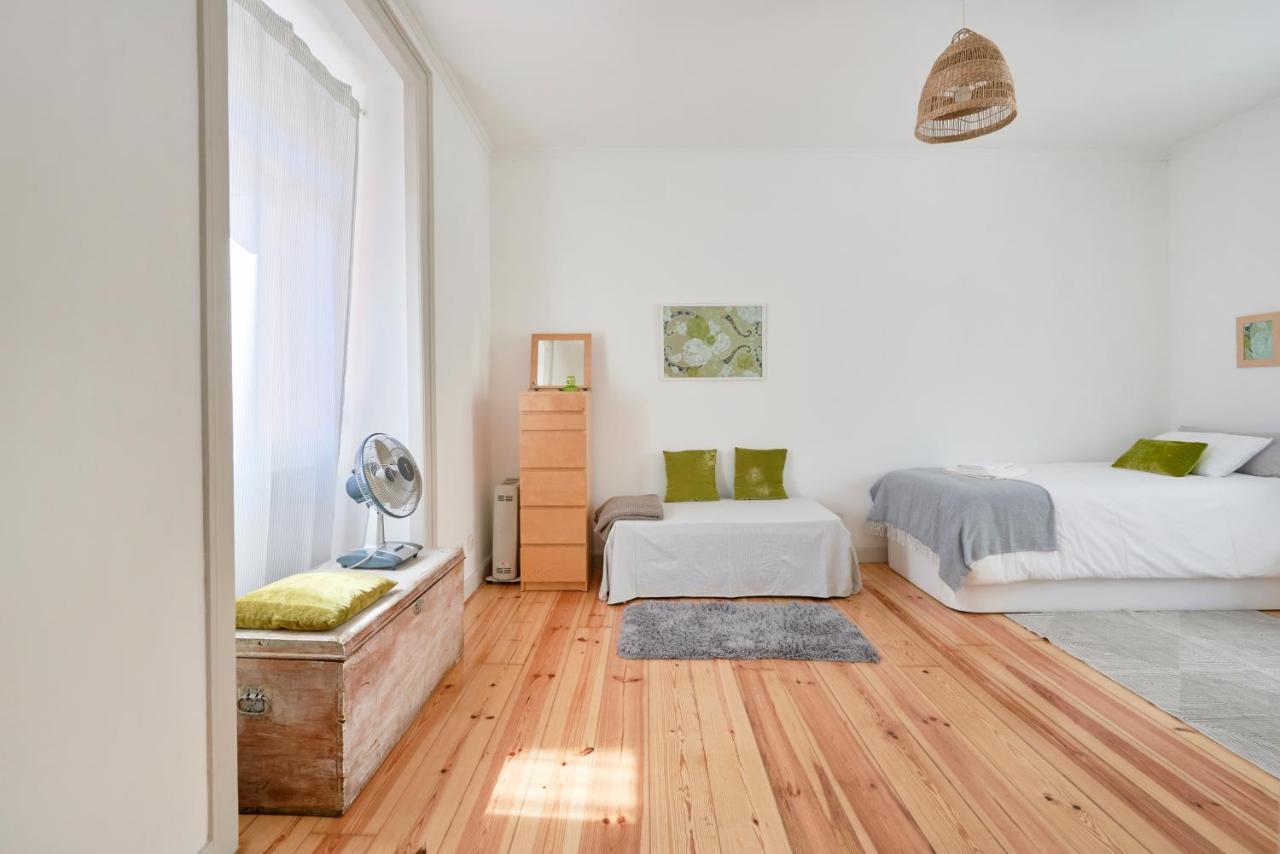 Sunny Apartment With Balcony! Lisbon Bagian luar foto