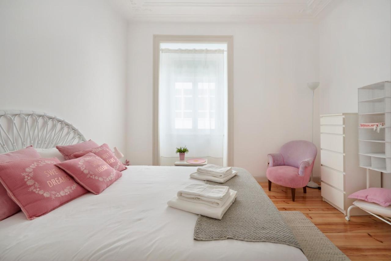 Sunny Apartment With Balcony! Lisbon Bagian luar foto
