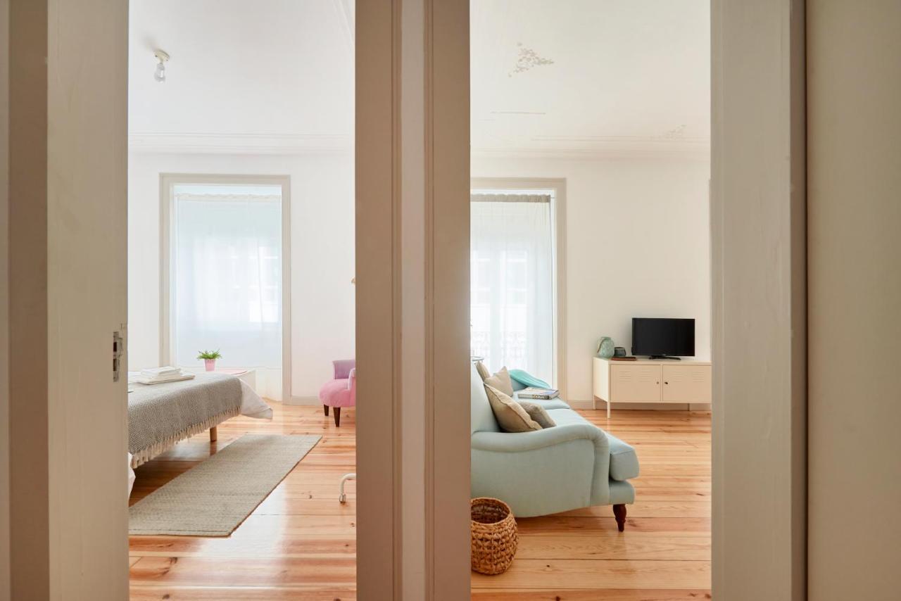 Sunny Apartment With Balcony! Lisbon Bagian luar foto