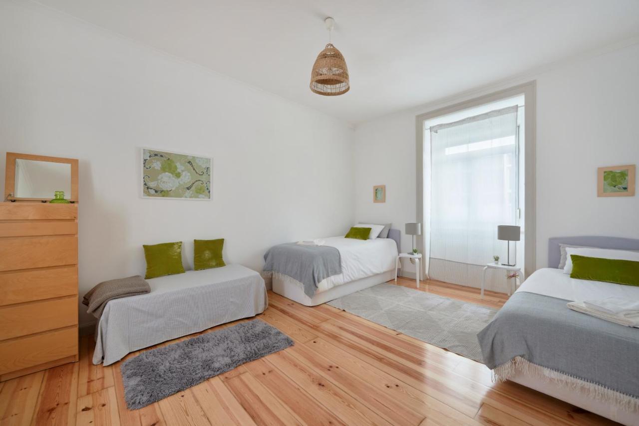 Sunny Apartment With Balcony! Lisbon Bagian luar foto