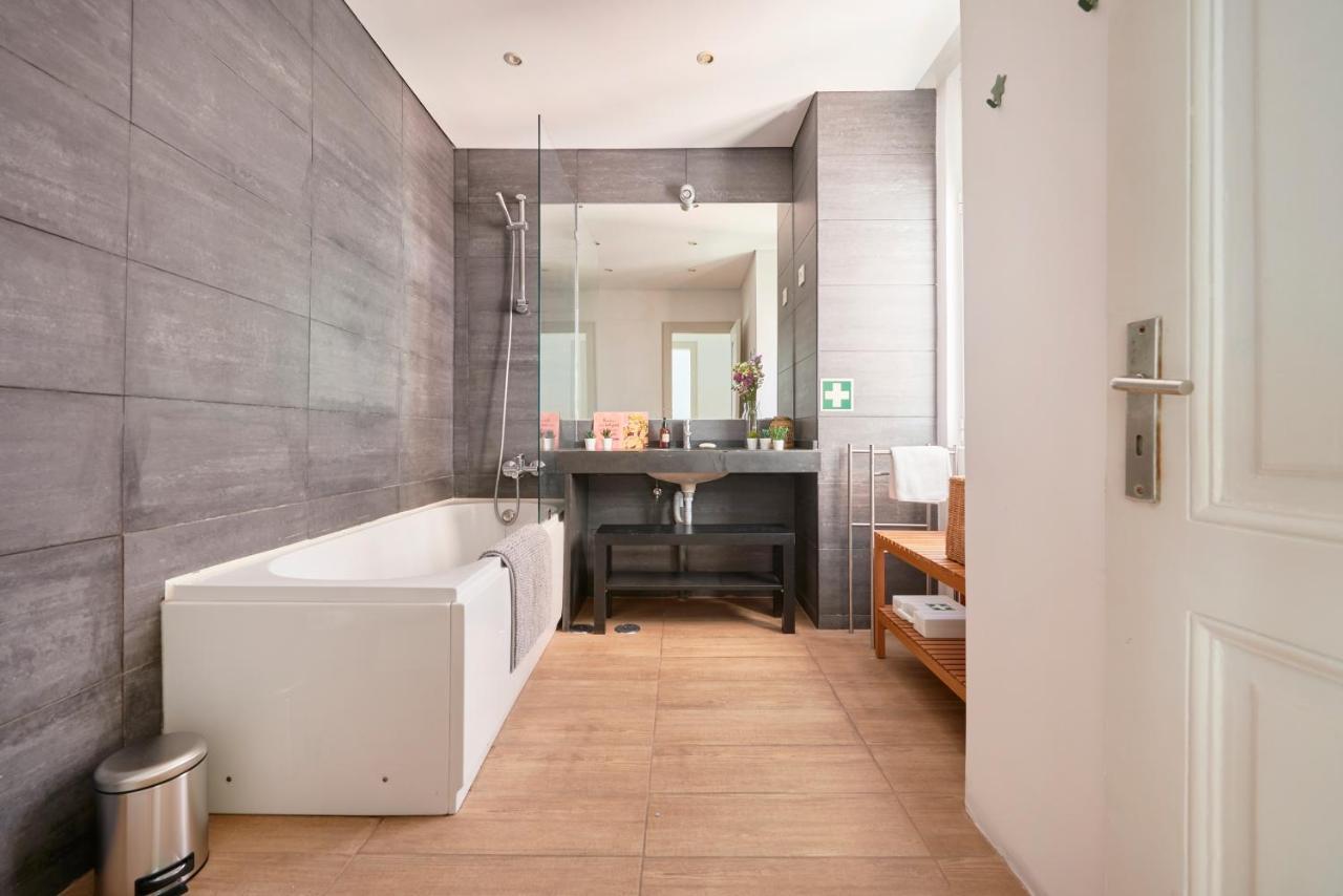 Sunny Apartment With Balcony! Lisbon Bagian luar foto