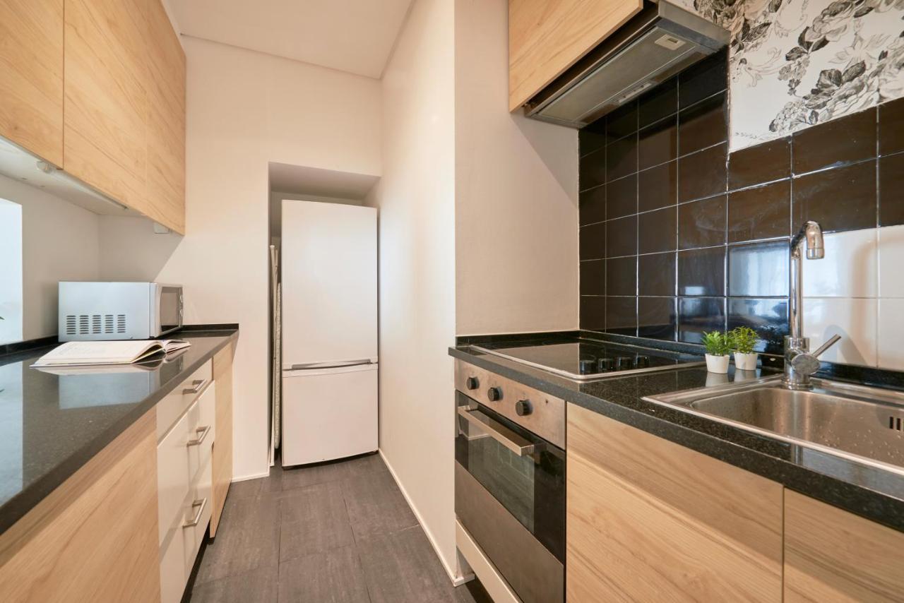 Sunny Apartment With Balcony! Lisbon Bagian luar foto