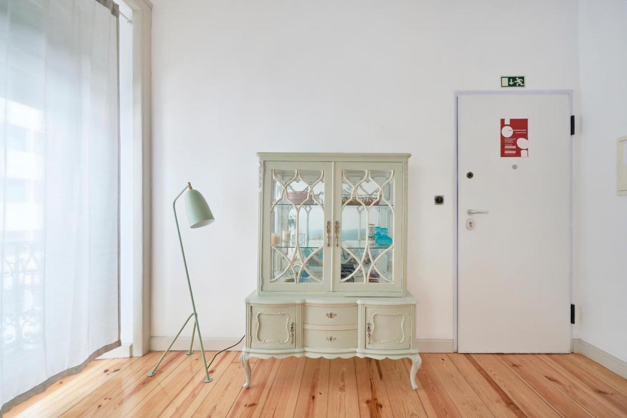 Sunny Apartment With Balcony! Lisbon Bagian luar foto