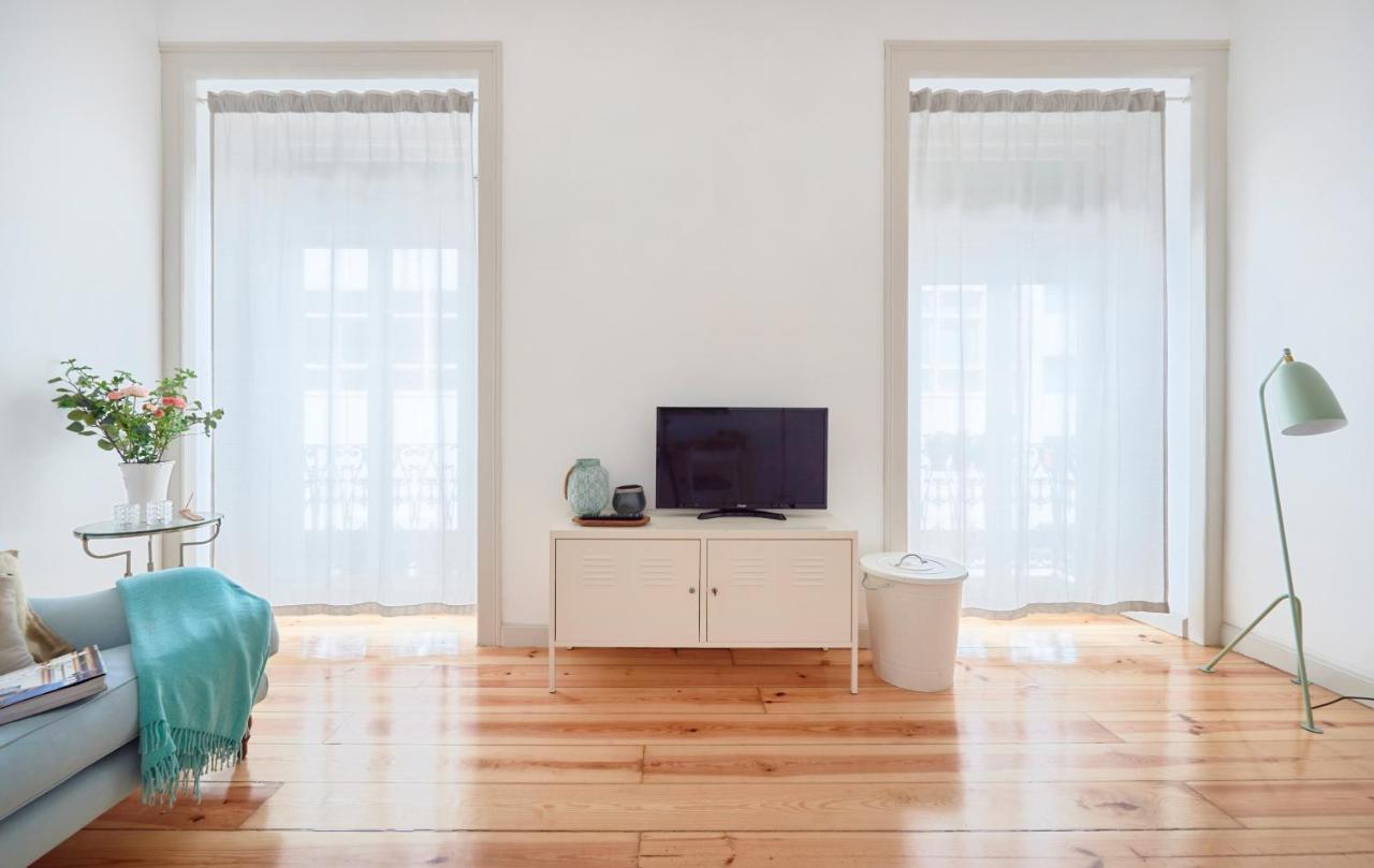 Sunny Apartment With Balcony! Lisbon Bagian luar foto