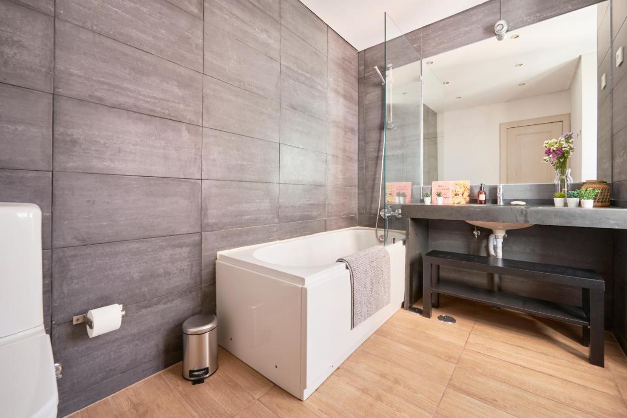 Sunny Apartment With Balcony! Lisbon Bagian luar foto