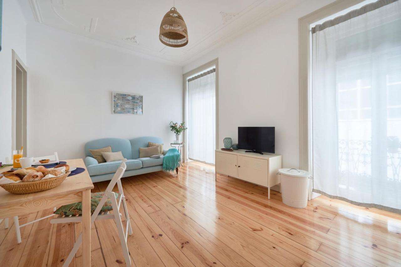 Sunny Apartment With Balcony! Lisbon Bagian luar foto