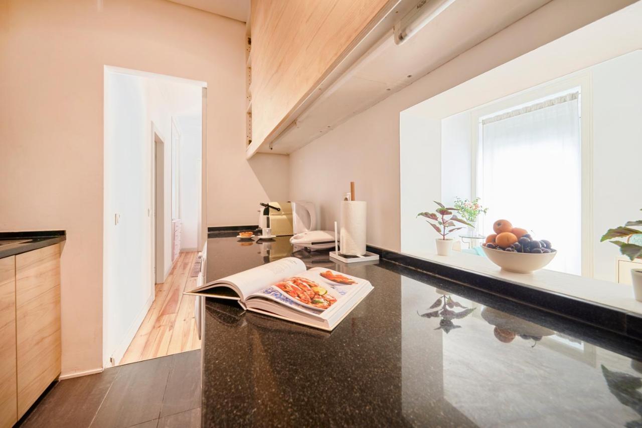 Sunny Apartment With Balcony! Lisbon Bagian luar foto
